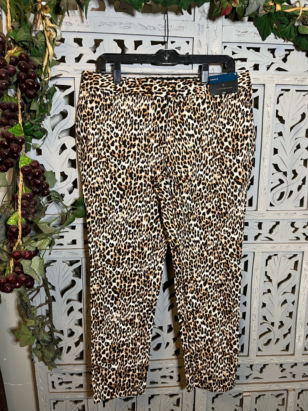 WORTHINGTON STRIKING BLACK & TAN SMALL LEOPARD PRINT ANKLE PANTS